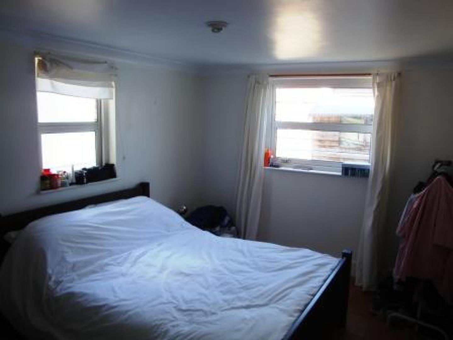 			2 Bedroom, 1 bath, 1 reception Flat			 Valliere Road, KENSAL GREEN